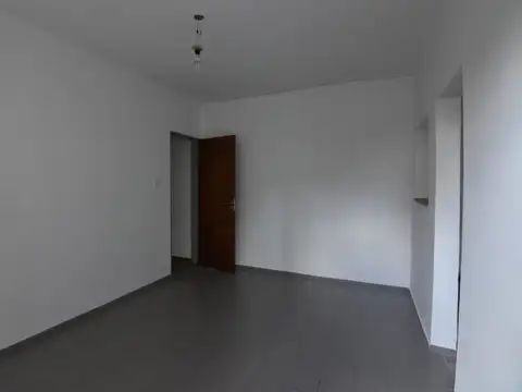 Depto Tipo Casa en Alquiler de 5 ambientes