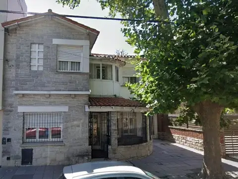VENTA CASA 5 AMBIENTES LA PERLA
