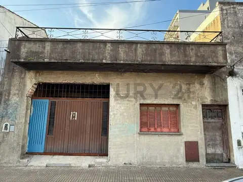 CASA 3 AMB A REFACCIONAR EN CASEROS – PERMUTA