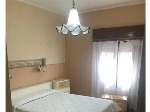 Casa 5 ambientes con 1 baño