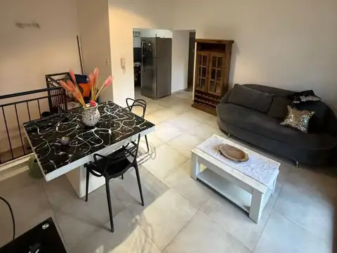 Depto Tipo Casa en Alquiler de 2 ambientes