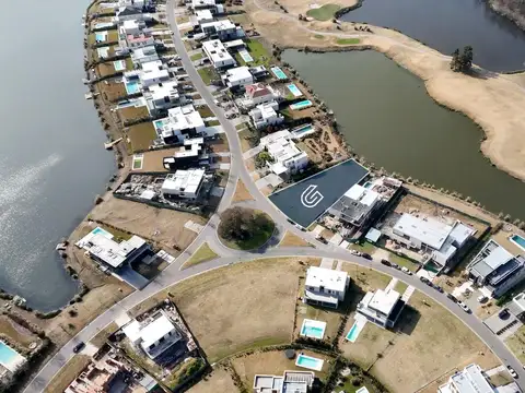 Lote en venta en Pilara ULTIMO SOBRE LAGUNA/GOLF EN LA CALESA - URDAPILLETA PROPIEDADES