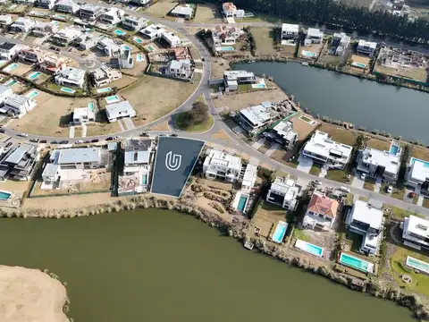 Lote en venta en Pilara ULTIMO SOBRE LAGUNA/GOLF EN LA CALESA - URDAPILLETA PROPIEDADES