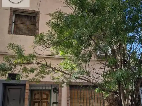 Depto Tipo Casa 4 ambientes con 2 baños