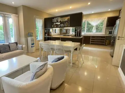 Casa en Venta de 5 dormitorios