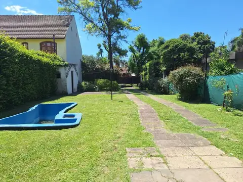 VENTA CASA 3 AMB JARDIN COCHERA MERLO APTO CREDITO