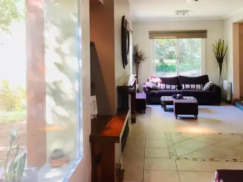 Casa en Venta al Oeste