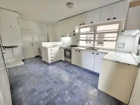 Departamento 4 ambientes con 3 baños