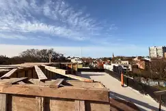 Emprendimiento en San Isidro Vías / Rolon