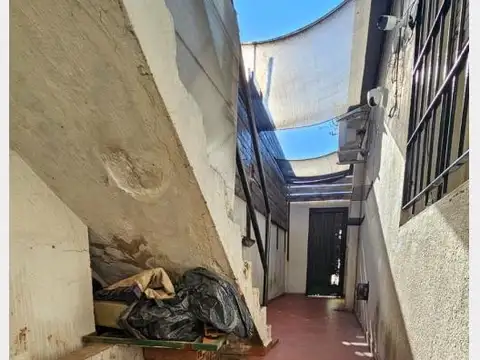Depto Tipo Casa en Venta 50 años