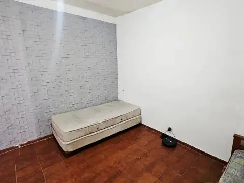 Depto Tipo Casa en Venta en Ramos Mejía, USD 47.000