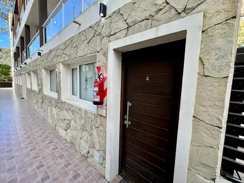 Departamento en Alquiler con 1 cocheras