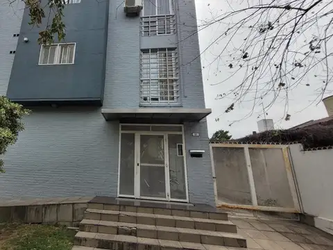 Departamento dos ambientes con balcón en alquiler  - Moron Norte
