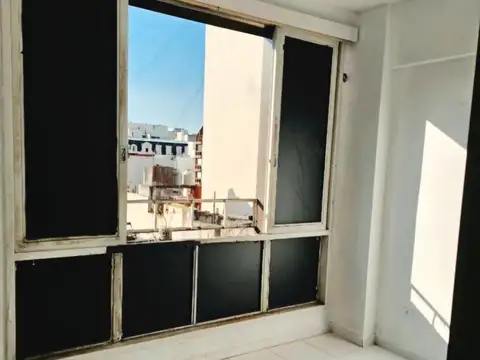 VENTA MONOAMBIENTE AL FRENTE A REFACCIONAR EN CONGRESO