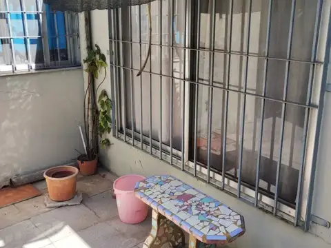 Depto Tipo Casa en Venta 46 años