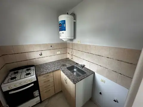 1 Ambiente Con Balcon En Alquiler 1°D