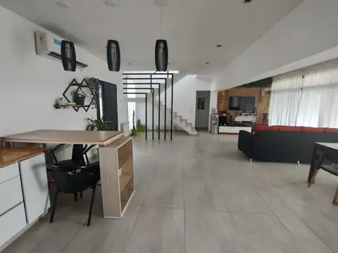 Casa en Venta al Oeste