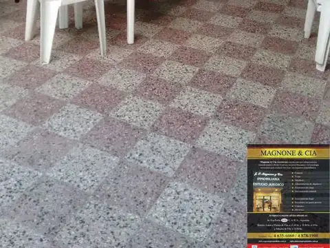 Depto Tipo Casa en Venta al Este