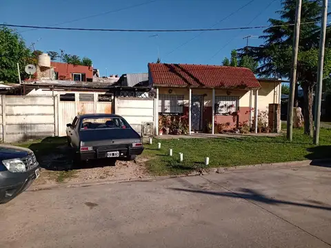 516 esquina 137 bis La Plata