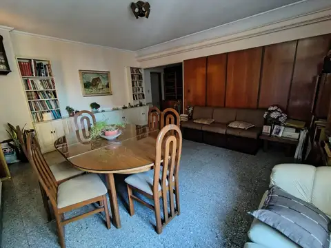 UBICACIÓN PRIVILEGIADA – TODOS LOS AMBIENTES AL FRENTE – REGIA VISTA