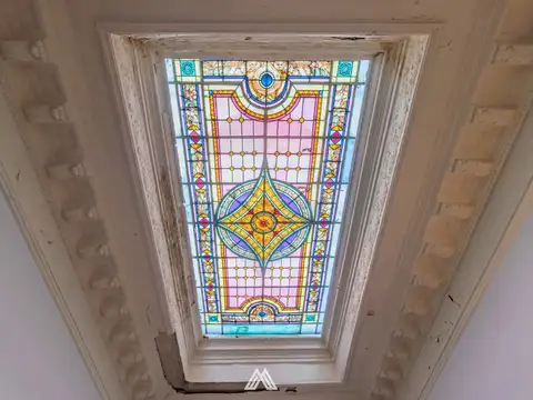 Casa 8 ambientes con 3 baños