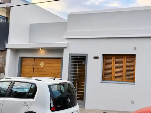 SE VENDE CASA EN BARRIO CRISOL