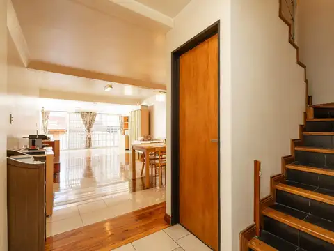 Depto Tipo Casa 5 ambientes con 3 baños