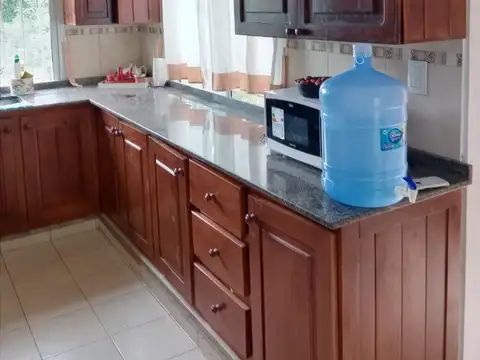 Casa 3 ambientes con 2 baños