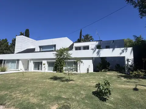 Casa en Venta en Pilar, USD 650.000