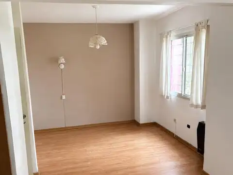 Casa 6 ambientes con 2 baños