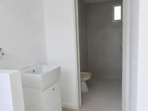 Depto Tipo Casa 3 ambientes con 3 baños