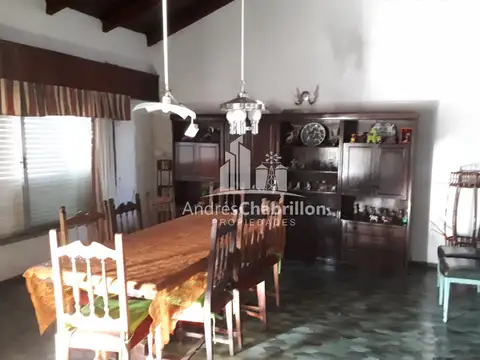 Casa 4 ambientes con 1 baño
