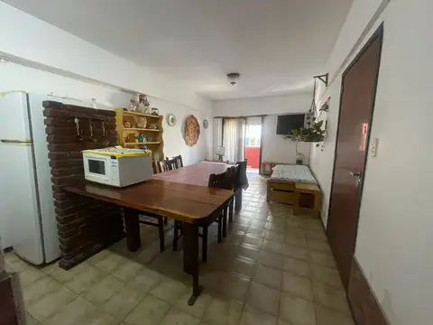 DEPARTAMENTO SUPER AMPLIO DOS BALCONES UNA CUADRA DEL MAR