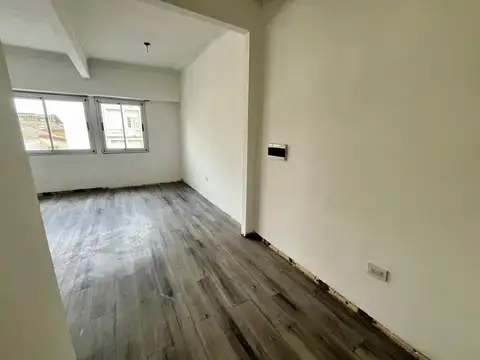 Depto Tipo Casa en Venta 70 años