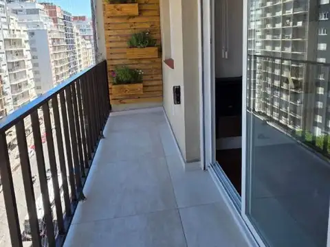 Departamento 2 ambientes a la calle