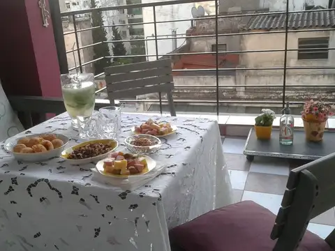 AMPLIO BALCON TERRAZA AL FRENTE EN 9º PISO. Detalles de calidad DORMITORIO CON SALA DE ESTAR, MUY AMPLIO