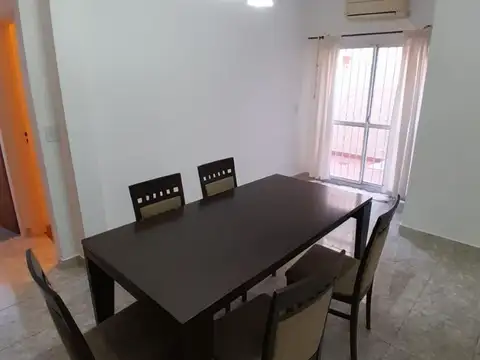 Depto Tipo Casa en Alquiler en Flores Norte, $ 850.000