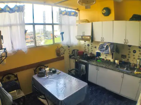 Departamento 4 ambientes con 2 baños