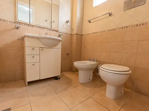 ALQUILER - Casa en PH 4 ambientes - Chauvin