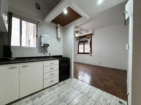EXCELENTE MONOAMBIENTE EN CABALLITO NORTE