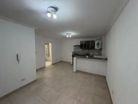 Departamento 2 ambientes con cochera