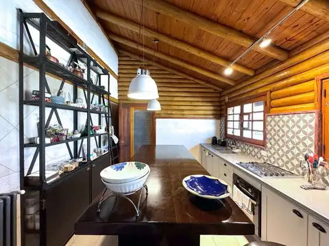 Casa en Venta con 6 cocheras