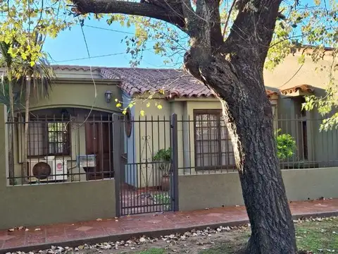 ALQUILER CASA 3 AMBIENTES EXCELENTE ESTADO