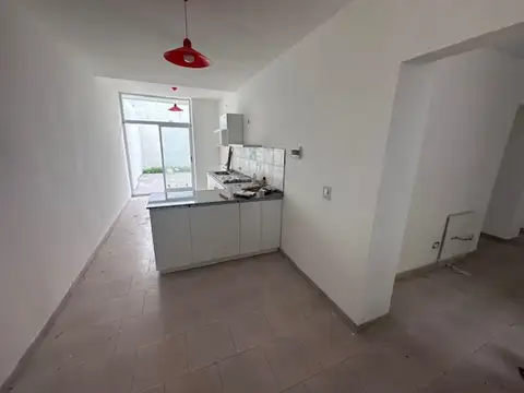 Depto Tipo Casa 3 ambientes con 2 baños