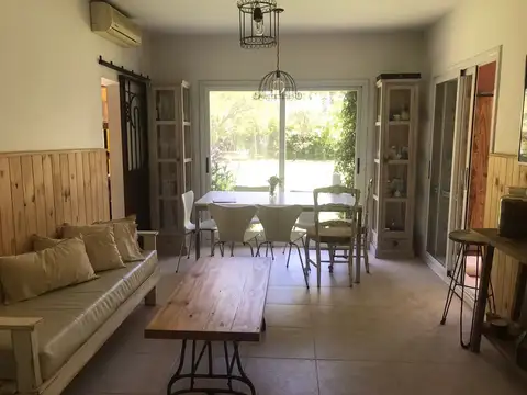 Casa 4 ambientes con 4 baños