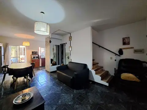 DUPLEX EN VENTA EN MORENO
