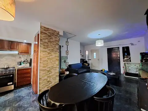 DUPLEX EN VENTA EN MORENO