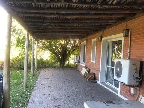 Casa en Venta en Los Alcanfores, USD 240.000