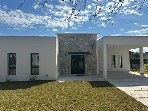 CASA EN BARRANCAS DE IRAOLA 5 AMBIENTES, HUDSON BERAZATEGUI