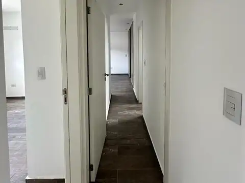 CASA 3 DORMITORIOS EN VENTA B° TEJAS 4